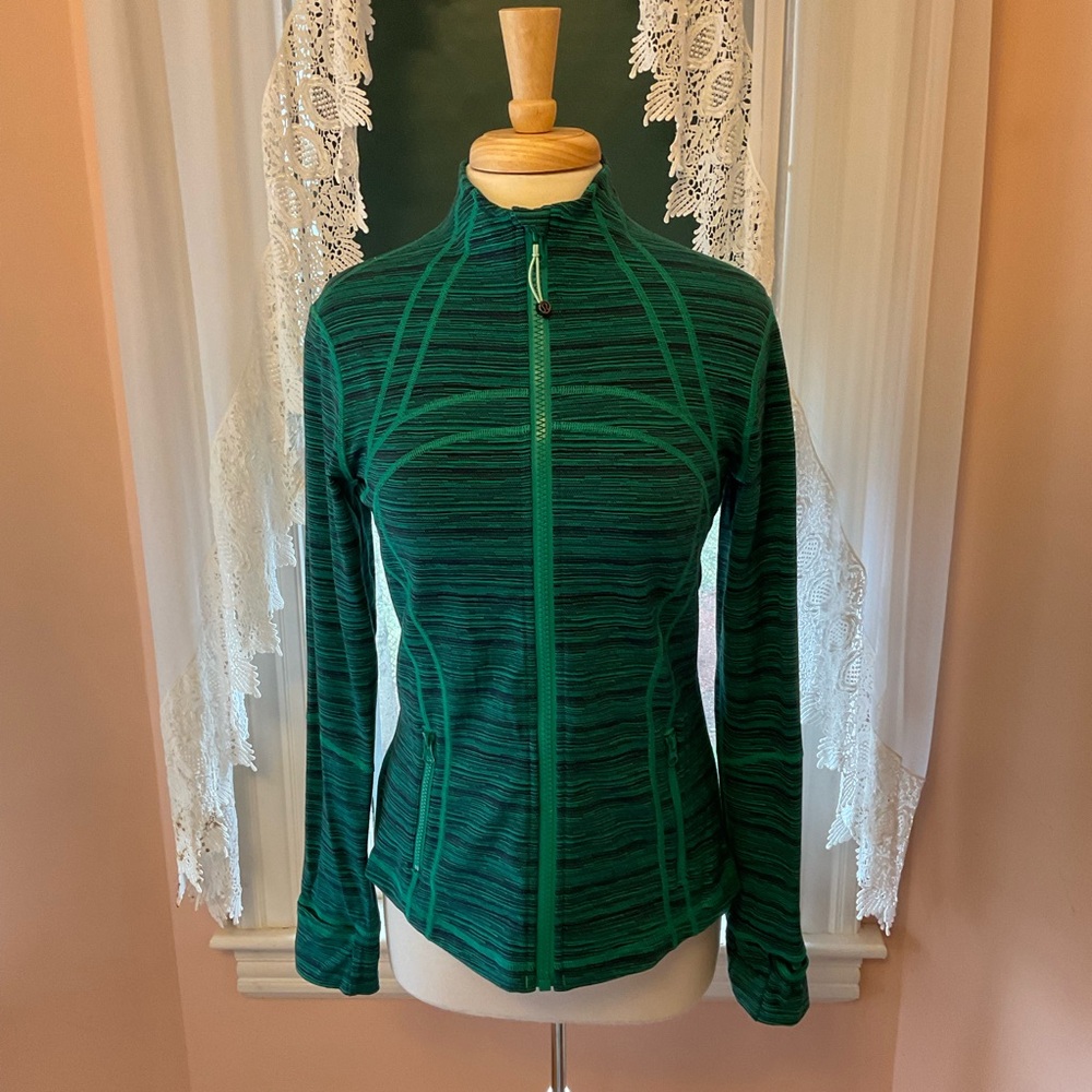 LULULEMON DEFINE JACKET SIZE 10